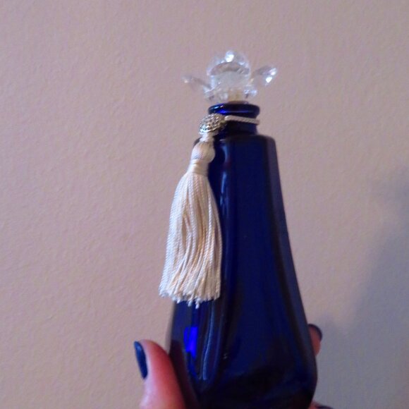 Vintage/Antique Perfume Scent Bottle W/Tassel & Stem cobalt blue crystal flower - Picture 3 of 8